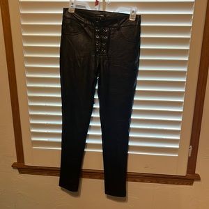 Leather trousers from fashion nova size small black and in good shape